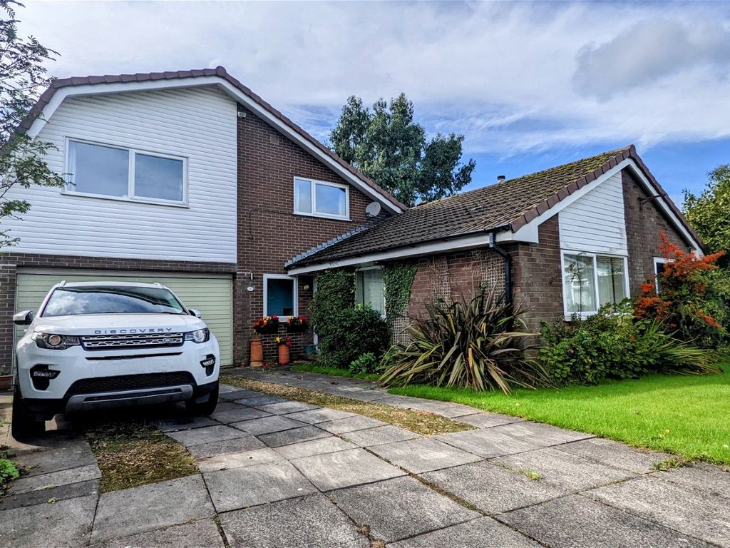 3 bed detached house for sale in Elmers Green, Skelmersdale WN8, £