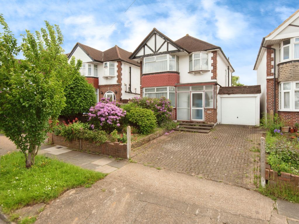 3 bed detached house for sale in Manor Drive North, Worcester Park