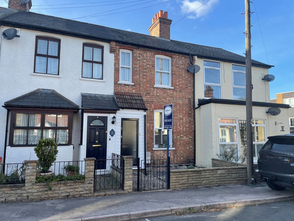 2 bed cottage to rent in Coopers Road, Potters Bar EN6, £1,695 pcm Zoopla