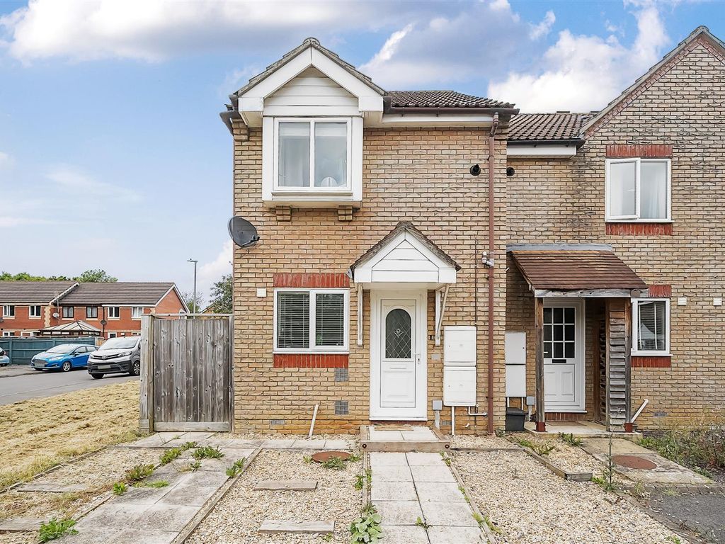 2 bed end terrace house for sale in Waters Edge, Pewsham, Chippenham