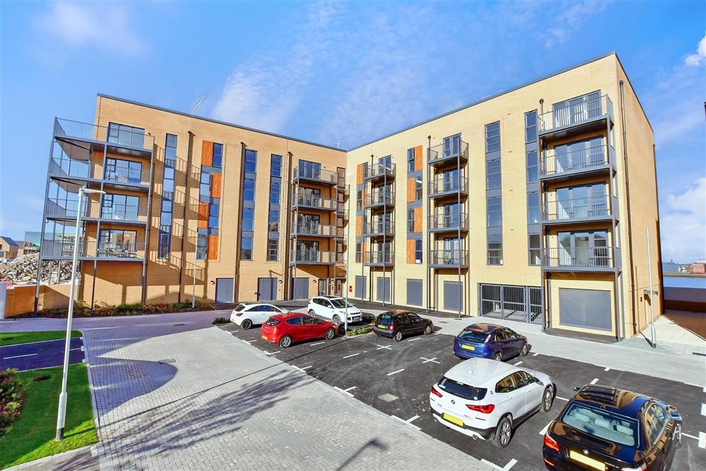 2 bed flat for sale in Henley Approach, Northfleet, Gravesend, Kent