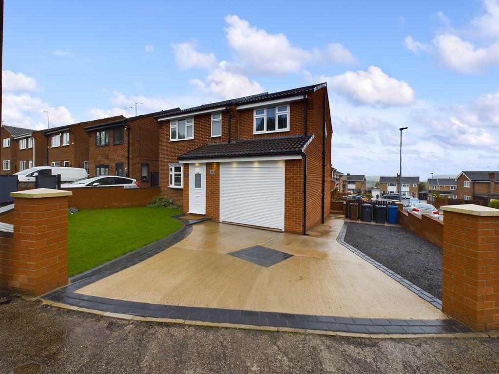 4 bed detached house for sale in Close, Cudworth, Barnsley