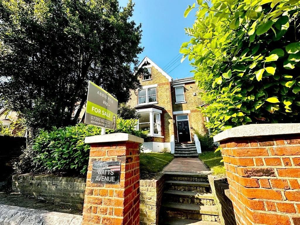 Studio for sale in Watts Avenue, Rochester ME1 Zoopla