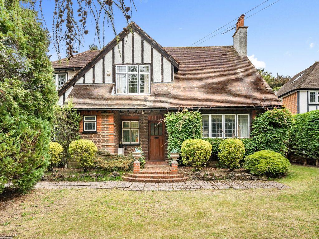 4 bed detached house for sale in Longdown Lane North, Epsom KT17, £