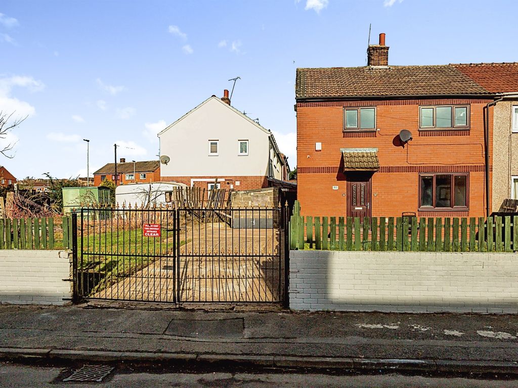 3 bed semidetached house for sale in Welland Crescent, Elsecar