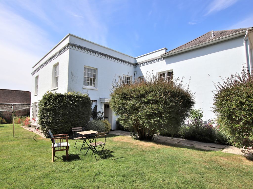 2 bed flat to rent in Westfield House, Westgate, Chichester PO19 Zoopla