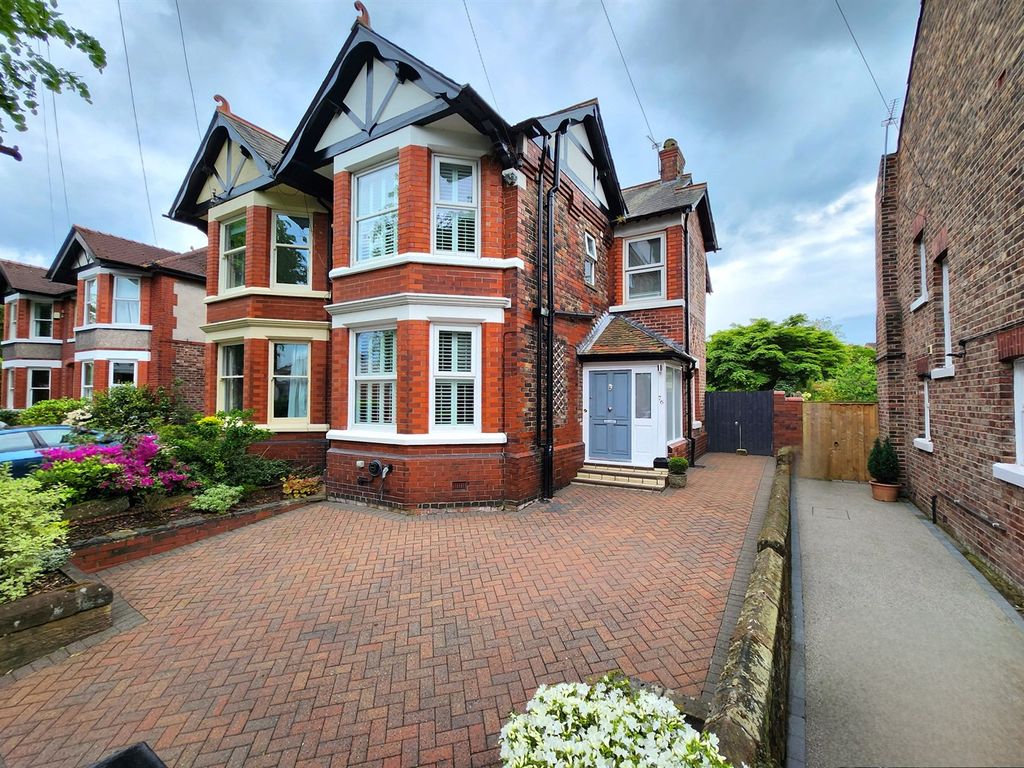 4 bed semidetached house for sale in Grappenhall Road, Stockton Heath