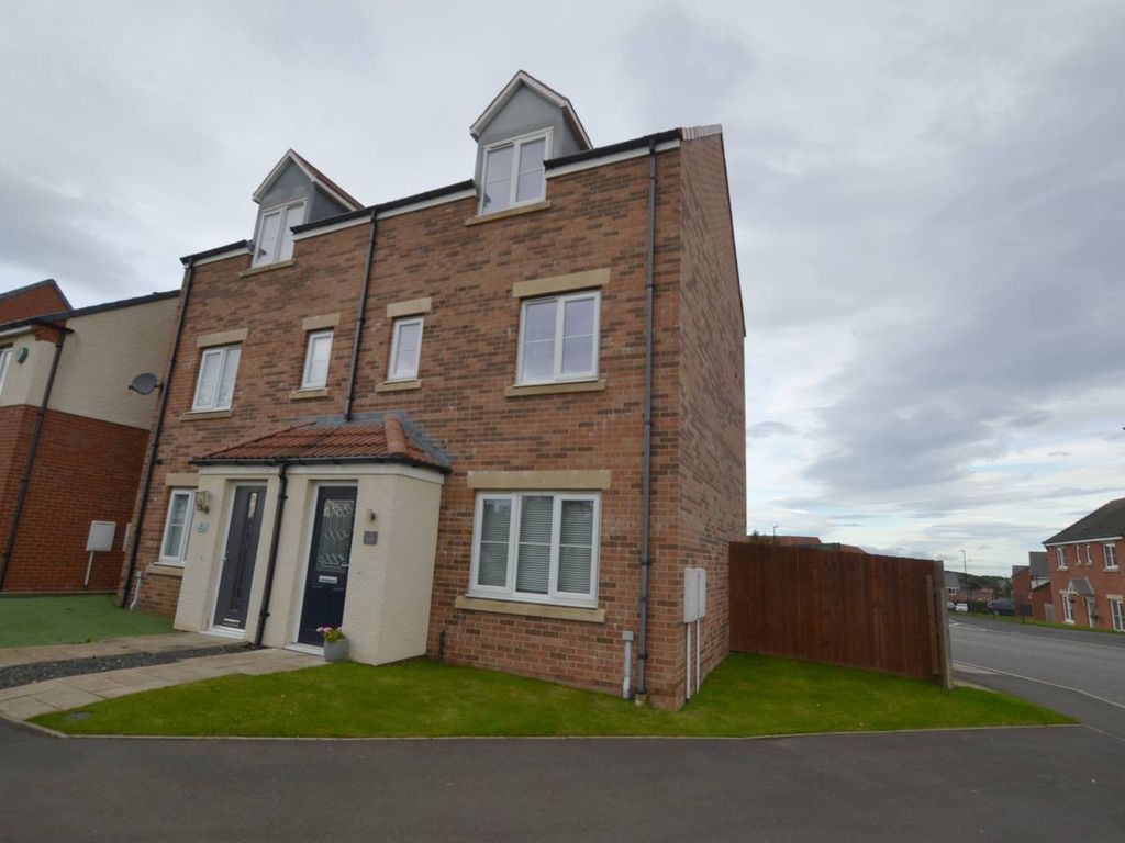 3 bed property to rent in Sunderland, Sunderland, United Kingdom SR2, £