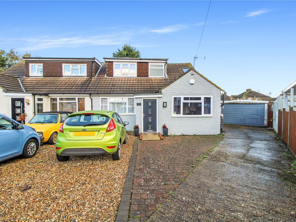 6 bed bungalow for sale in Marstan Close, Upchurch, Sittingbourne, Kent