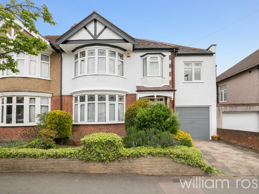 5 bed semidetached house for sale in Grosvenor Gardens, Woodford Green