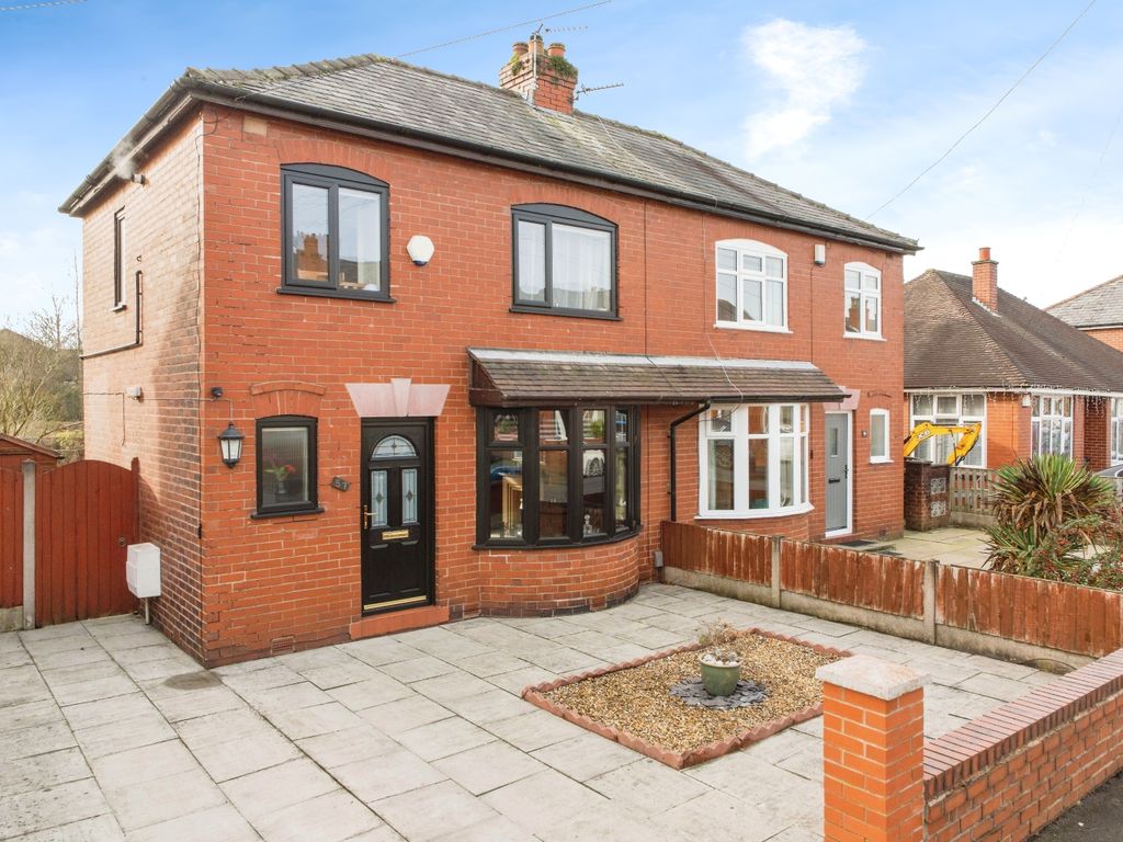 3 bed semidetached house for sale in Edale Road, Leigh WN7, £200,000