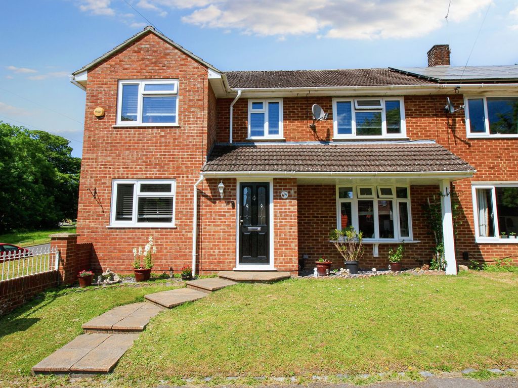 4 bed end terrace house for sale in Somerset Avenue, Harefield SO18 Zoopla