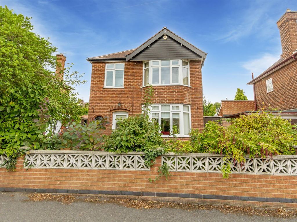 3 bed detached house for sale in Audon Avenue, Beeston, Nottingham NG9 Zoopla