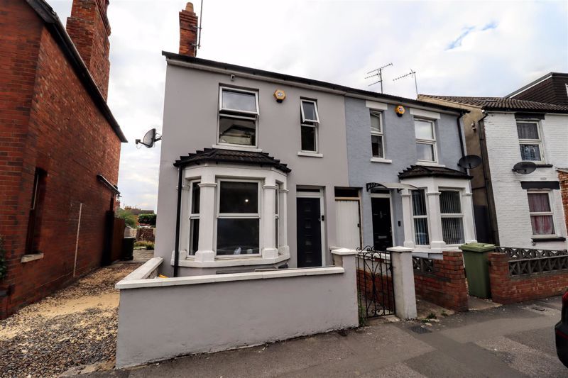 2 bed semidetached house for sale in Victoria Road, Bletchley, Milton
