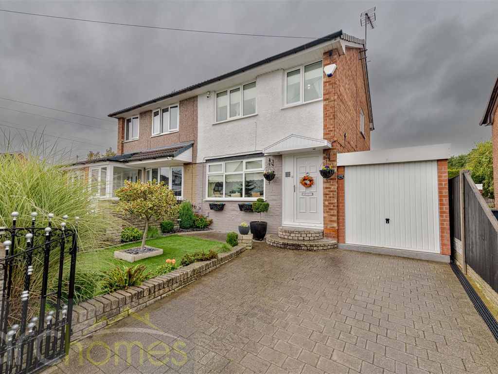 3 bed semidetached house for sale in Rushton Avenue, Leigh WN7, £