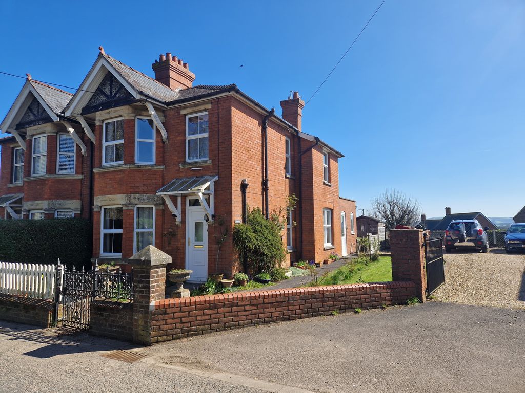 3 bed semidetached house for sale in Bath Road, Sturminster Newton