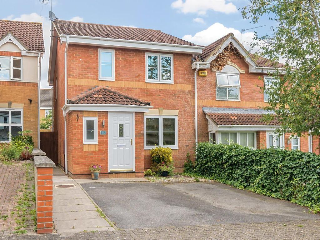 3 bed semidetached house for sale in Tomkyns Close, Knightwood Park