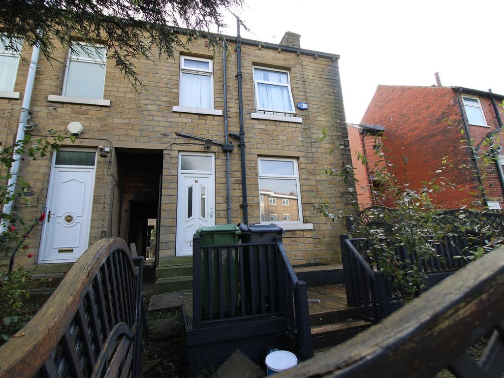 2 bed property for sale in Cross Lane, Primrose Hill, Huddersfield HD4