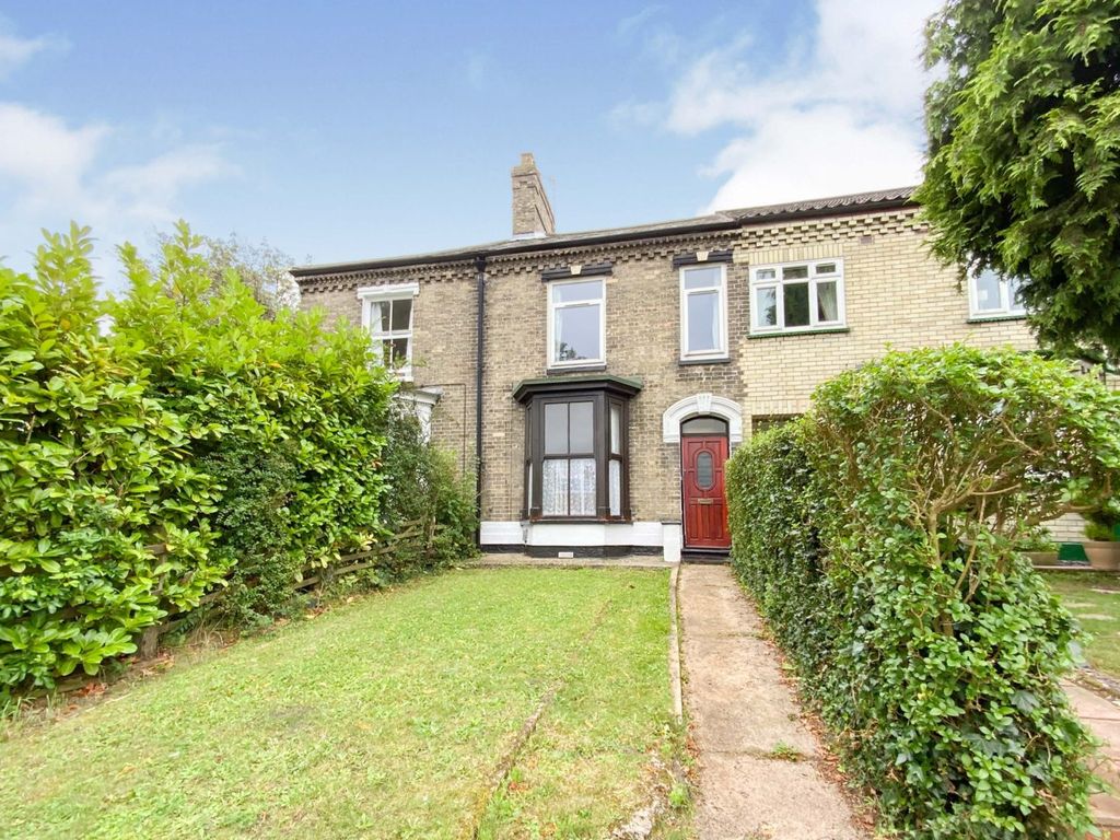 3 bed terraced house for sale in Dereham Road, Norwich NR2, £295,000