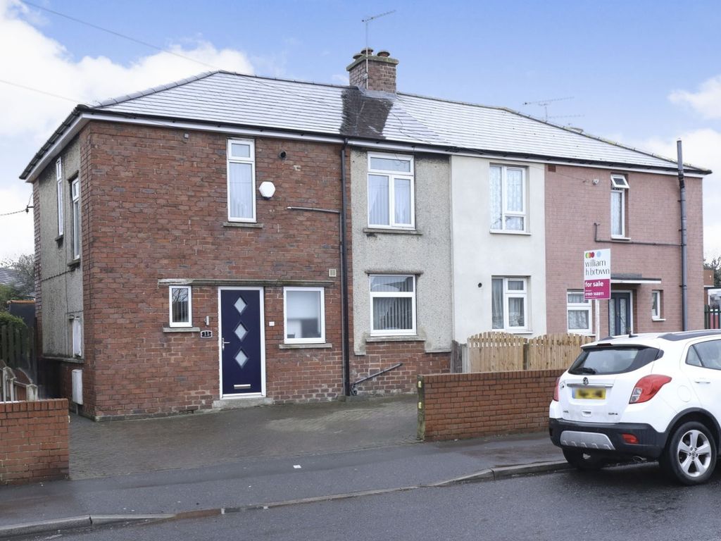 3 bed semidetached house for sale in Addison Square, Dinnington