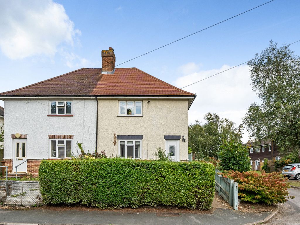 2 bed semidetached house for sale in Guildford, Surrey GU1, £415,000