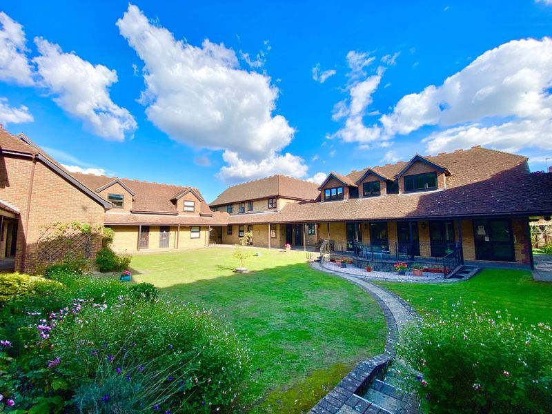 2 bed flat for sale in Clarendon Mews, Bexley DA5 Zoopla