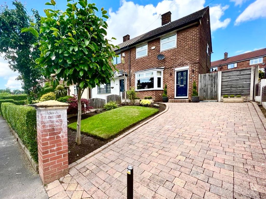 2 bed end terrace house for sale in Overdale, Swinton M27 Zoopla