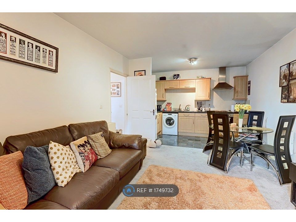 2 bed flat to rent in Bridgewater Close, Frodsham WA6 Zoopla