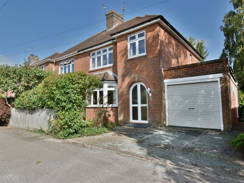3 bed semidetached house for sale in Chandos Road, Newbury RG14, £