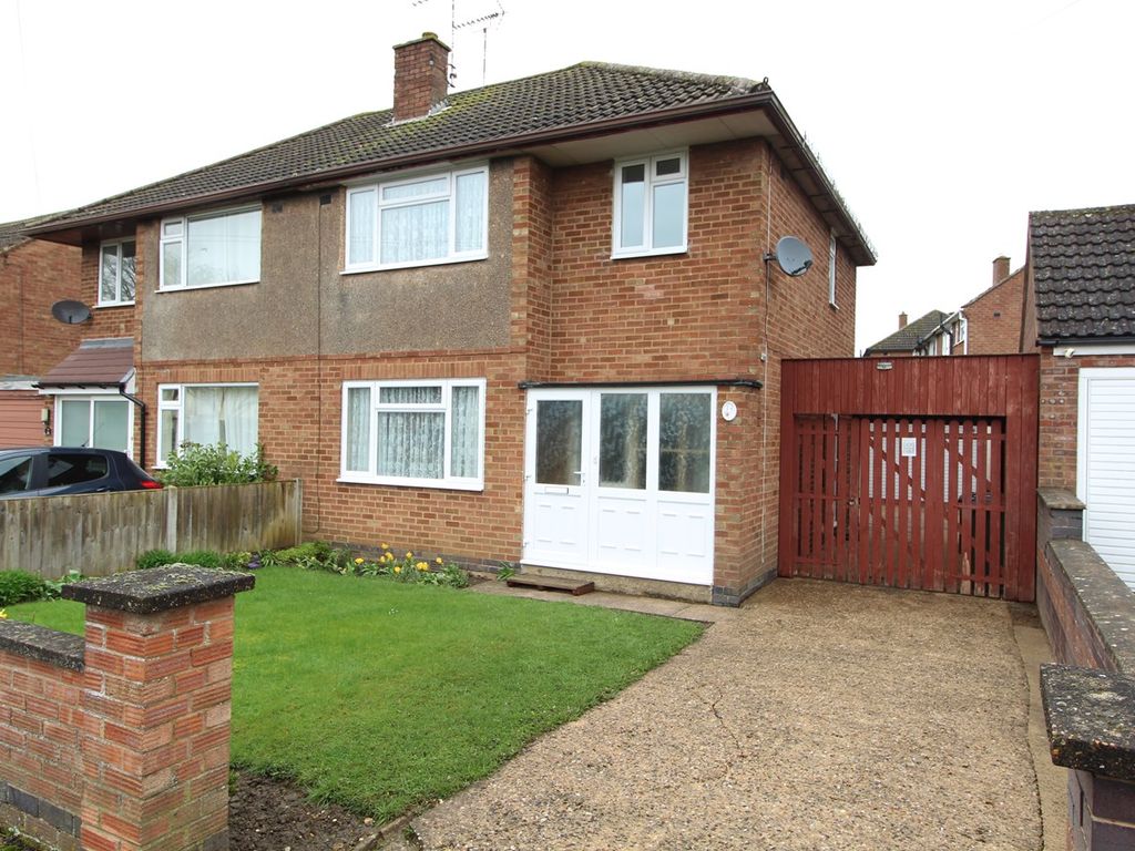 3 bed semidetached house for sale in Woodway Road, Lutterworth LE17, £