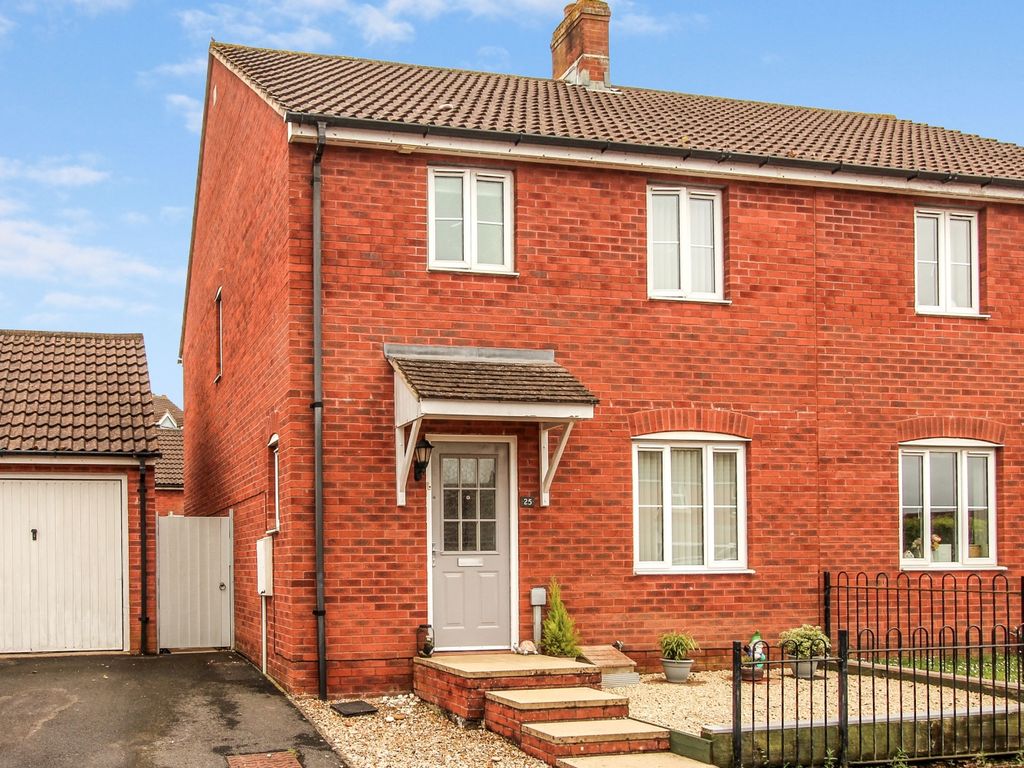 3 bed semidetached house for sale in Merevale Way, Yeovil BA21, £