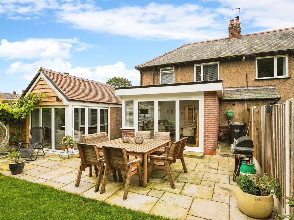 3 bed semidetached house for sale in Whittington Road, Gobowen