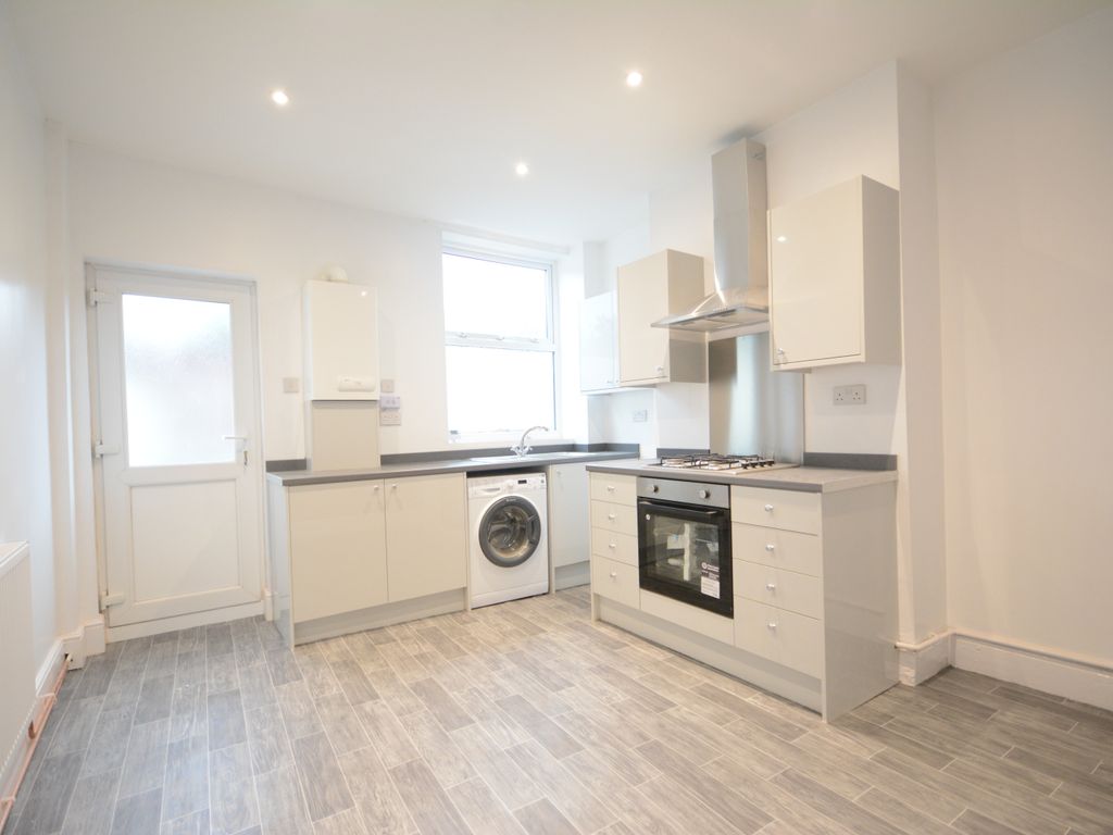 3 bed terraced house to rent in Vernon Avenue, Old Basford, Nottingham