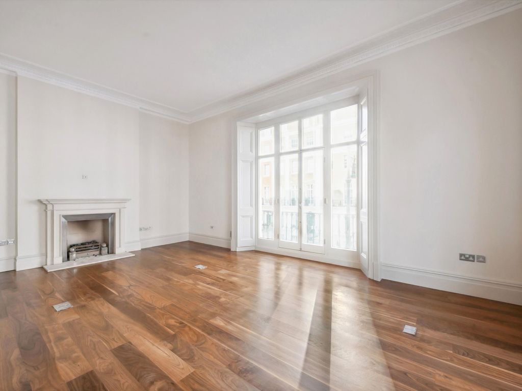 2 bed flat to rent in Eaton Place, Belgravia, London SW1X, £8,342 pcm