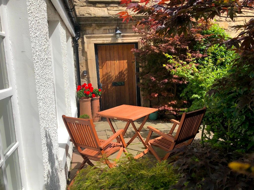 3 bed mews house to rent in West Silvermills Lane, Stockbridge
