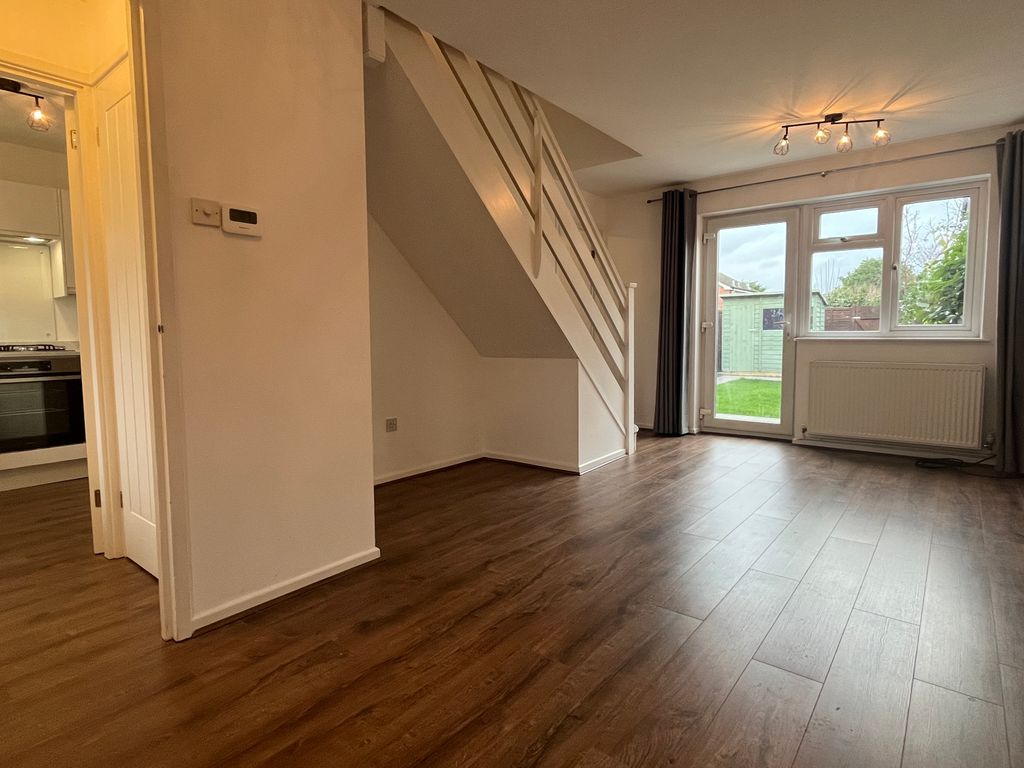 2 bed terraced house to rent in Joseph Way, StratfordUponAvon CV37, £