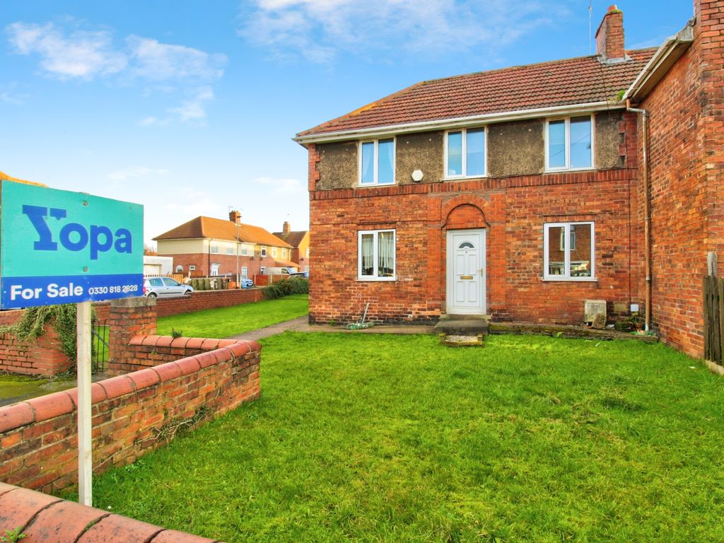 3 bed semidetached house for sale in The Crescent West, Sunnyside