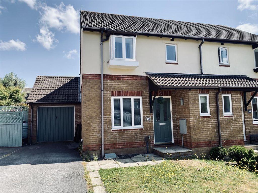 3 bed semidetached house for sale in Bridle Close, Plympton, Plymouth