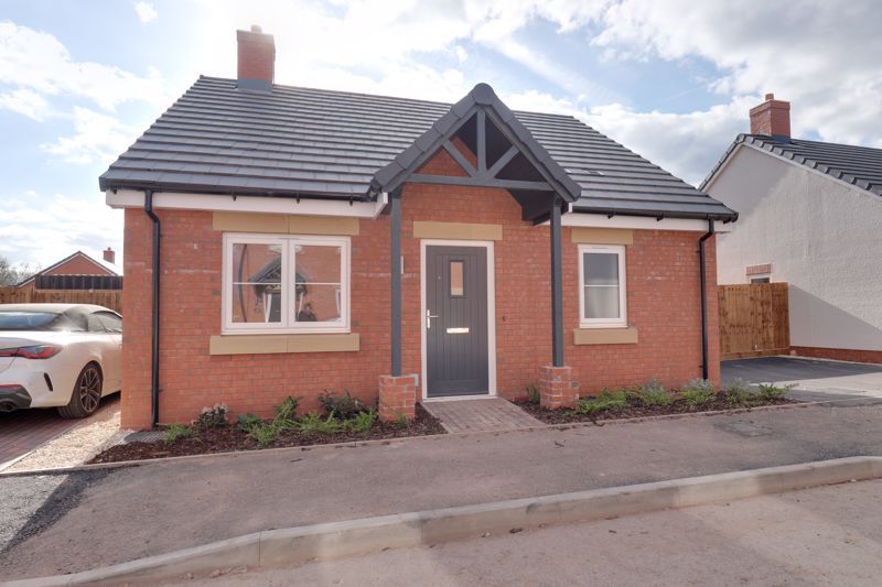 2 bed bungalow for sale in Bridge Croft, Wheaton Aston, Staffordshire