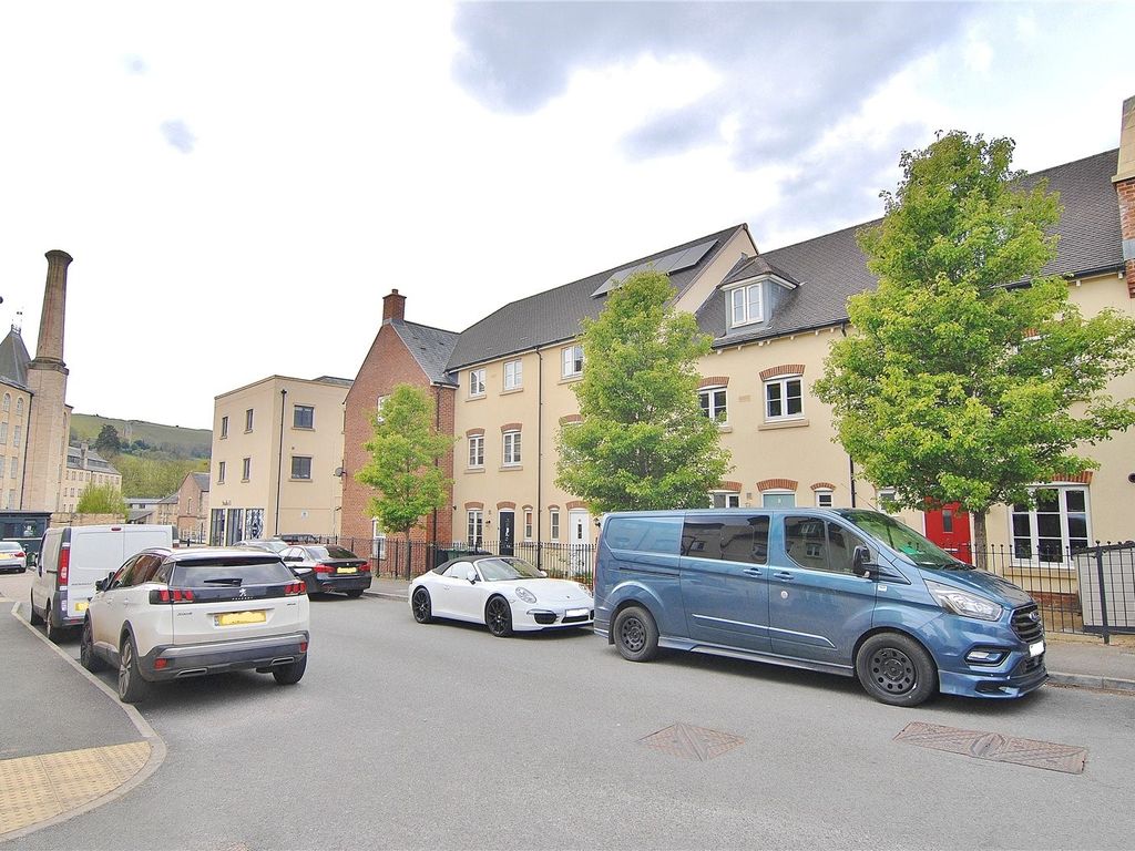 3 bed terraced house for sale in Greenaways, Ebley, Stroud, Gloucestershire GL5, £325,000 Zoopla
