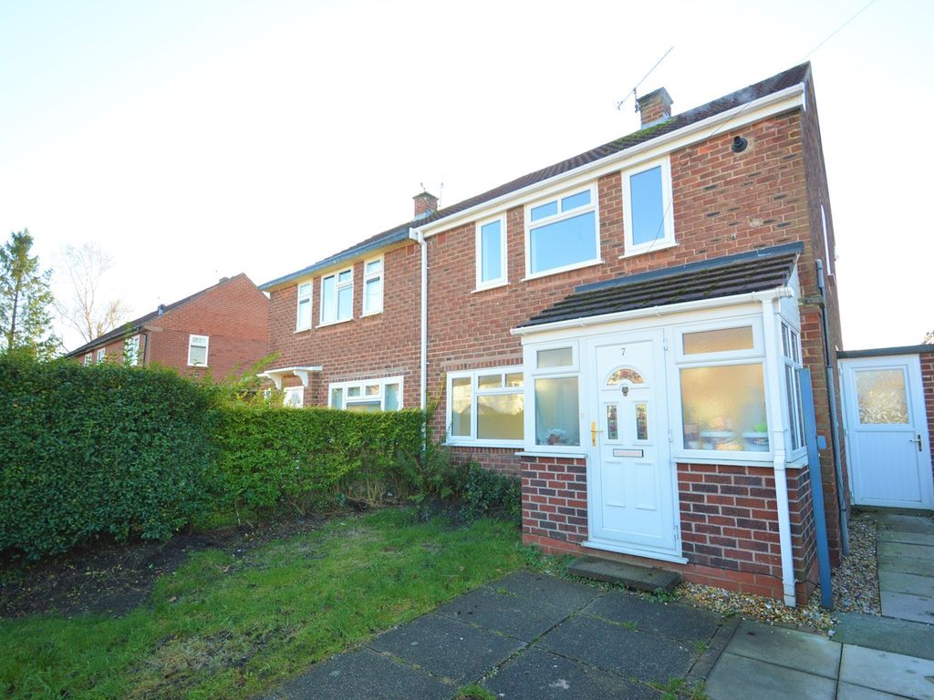 2 bed semidetached house to rent in Sidmouth Road, Sale M33 Zoopla