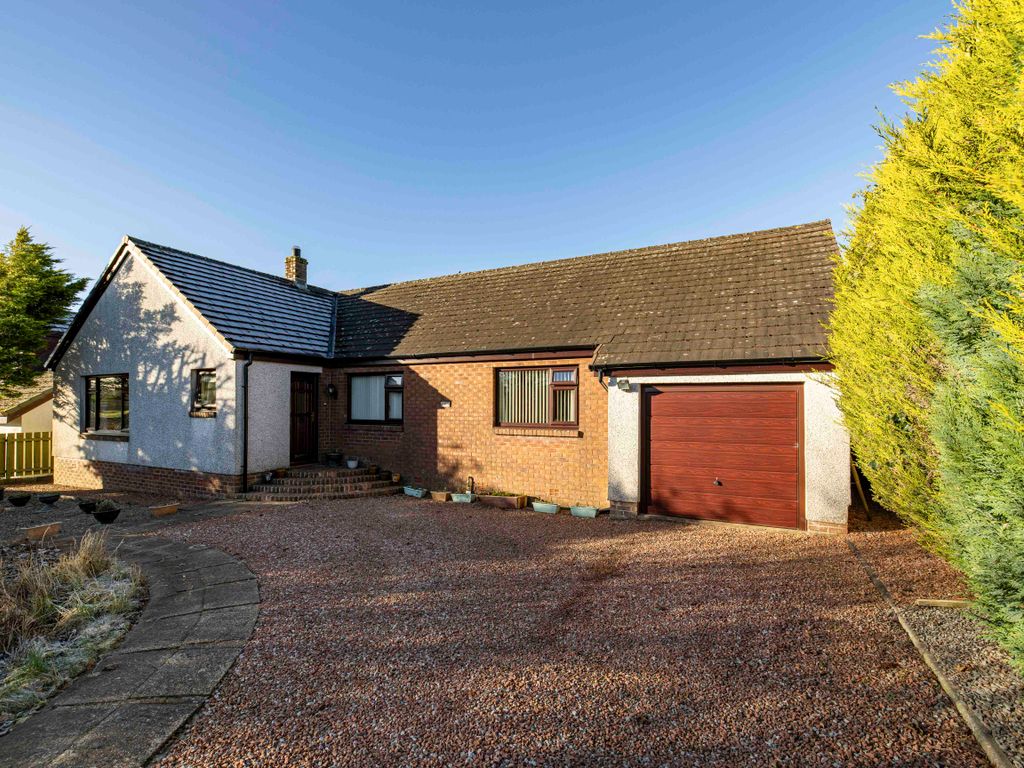 3 bed detached bungalow for sale in Burnswark View, Eaglesfield, Lockerbie DG11, £272,000 Zoopla