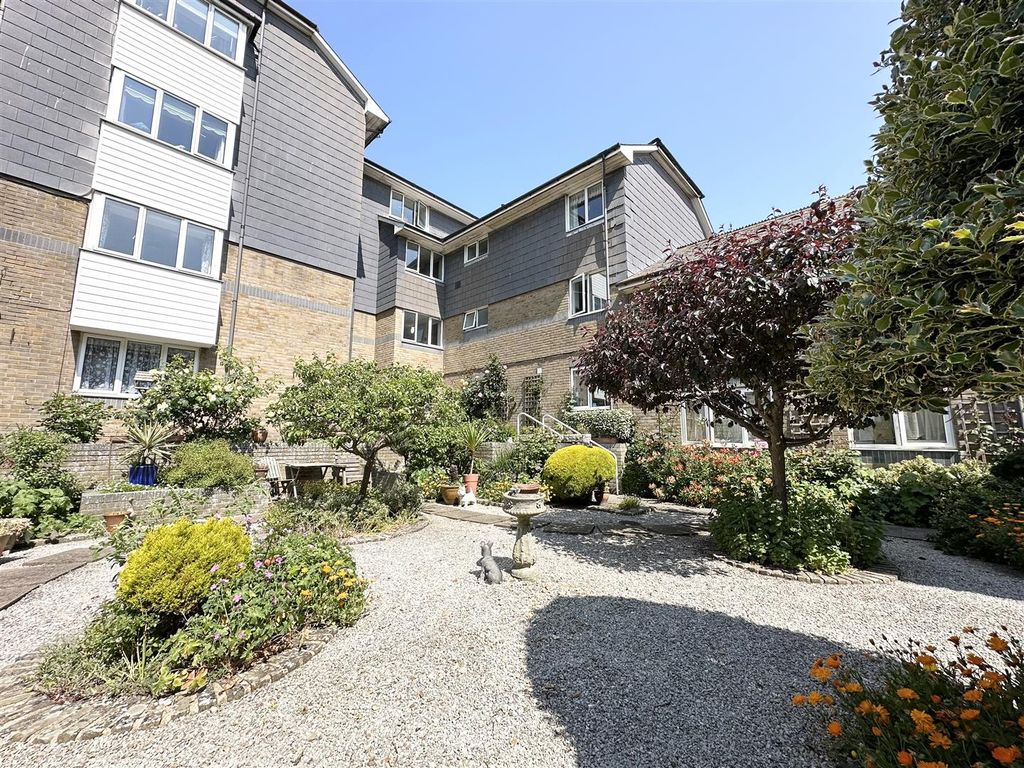 2 bed flat for sale in The Bourne, Hastings TN34 Zoopla