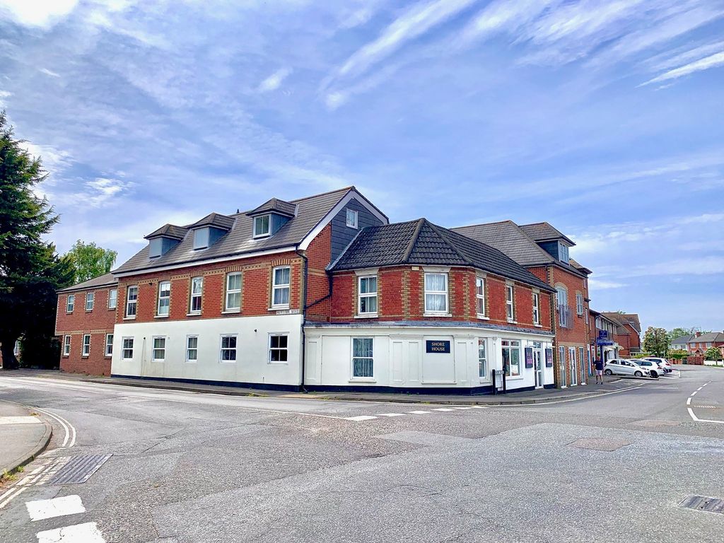 2 bed flat to rent in Newtown Road, Warsash, Southampton SO31 Zoopla