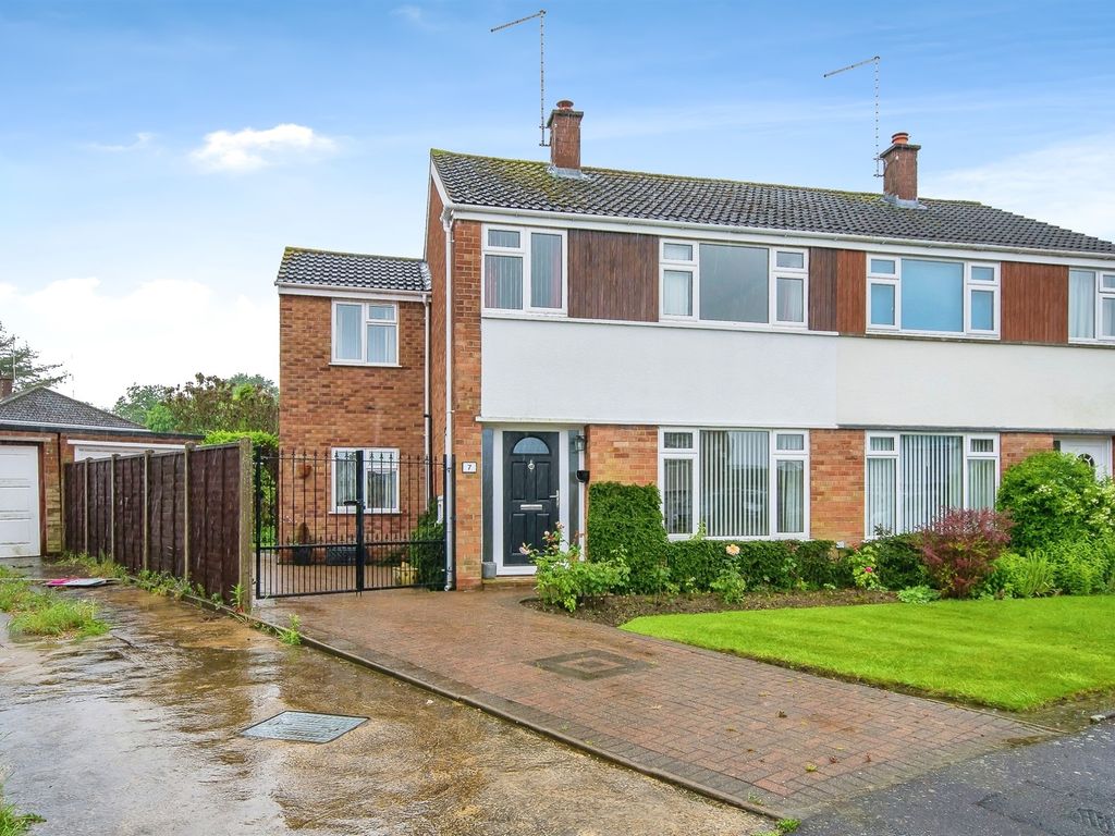 4 bed semidetached house for sale in Aldsworth Close, Peterborough PE1, £280,000 Zoopla