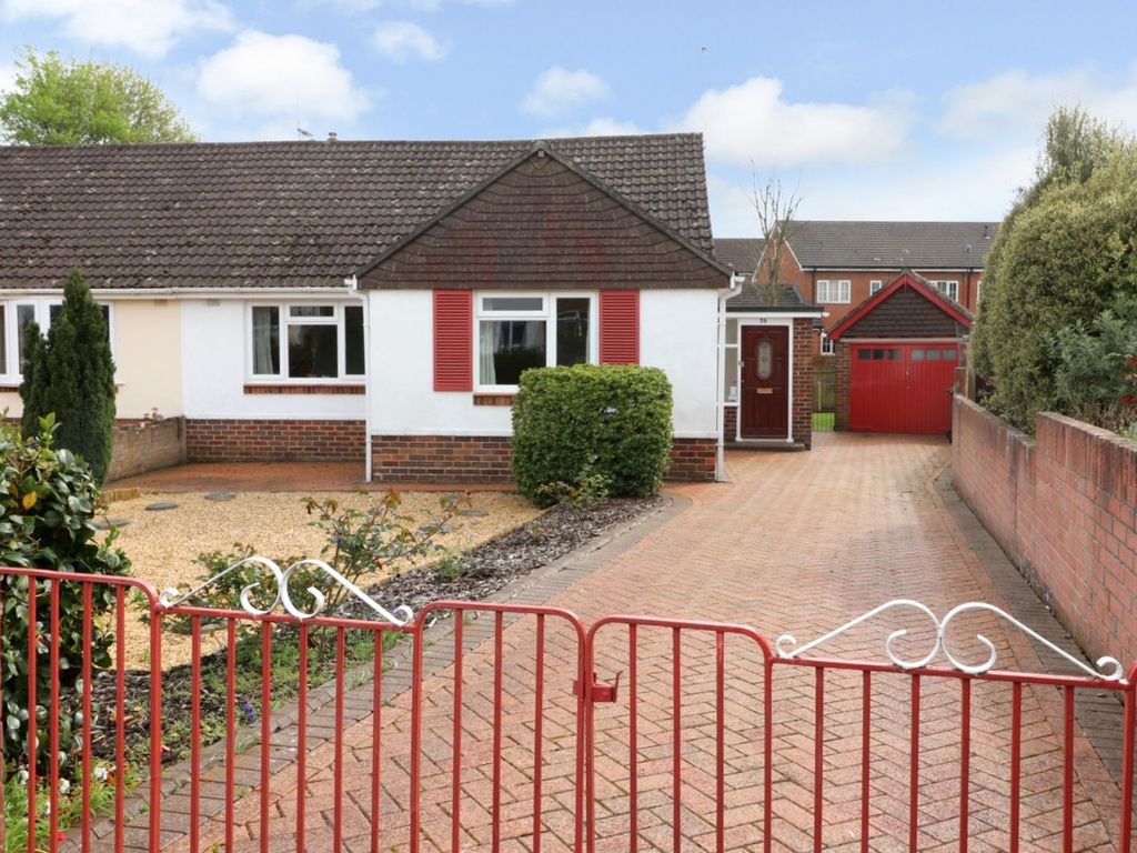 3 bed semidetached house for sale in Portelet Place, Hedge End SO30, £