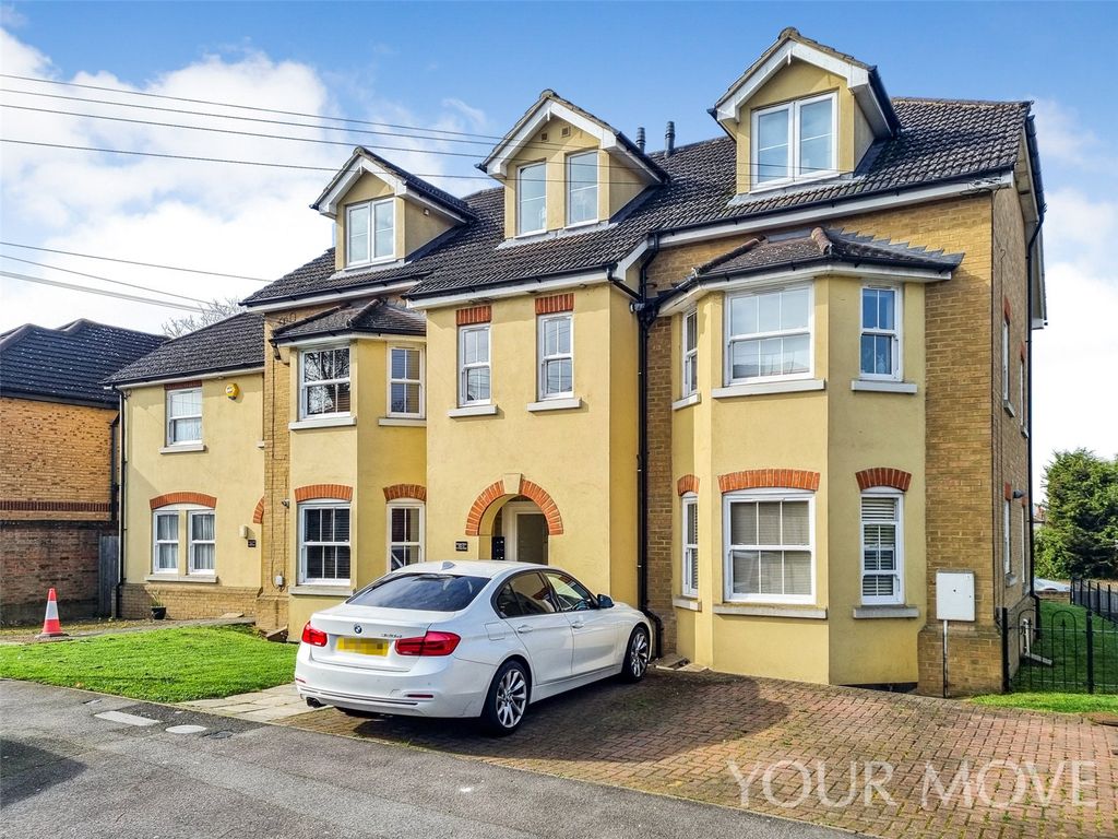 2 bed flat for sale in Manor Road, Romford RM1, £275,000 Zoopla