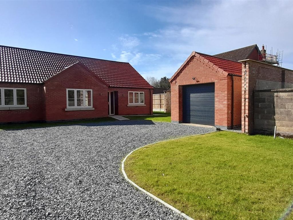 New home, 3 bed detached bungalow for sale in Sycamore Close, Whaplode