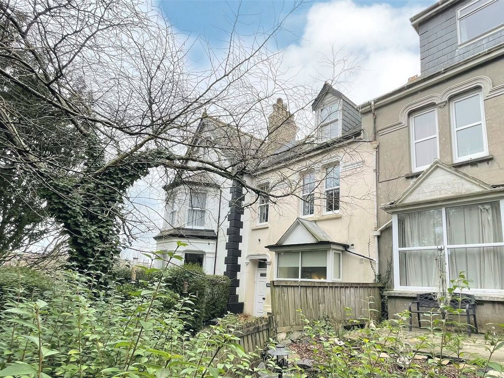 6 bed terraced house for sale in Fernleigh Road, Wadebridge PL27 Zoopla