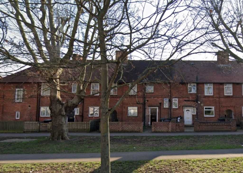 Room to rent in The Roundway, Tottenham N17, £650 pcm Zoopla